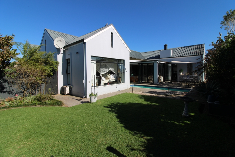 4 Bedroom Property for Sale in Earls Court Lifestyle Estate Western Cape